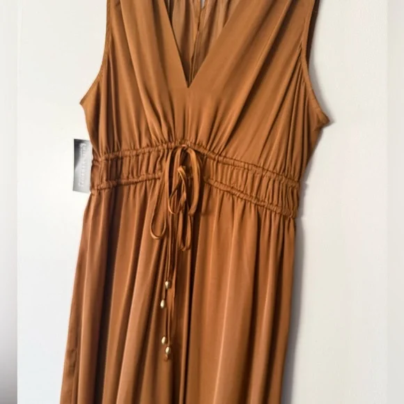 ee:some Camel V-Neck Jumpsuit - Picture 3 of 7